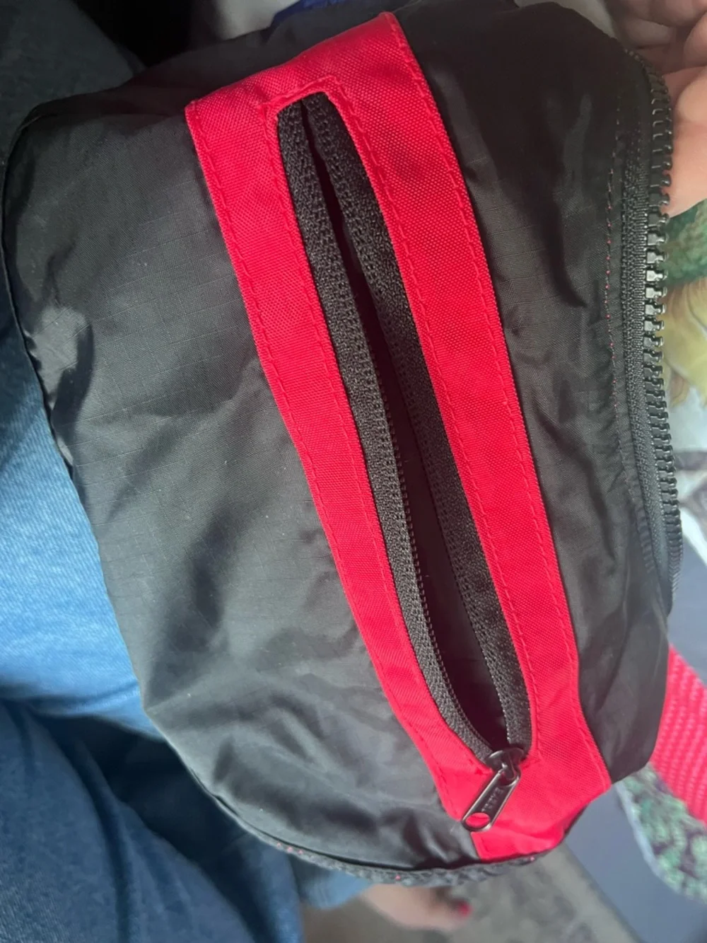 MAKE AN OFFER - BAGGU Small Nylon Candy Apple Red Crescent Crossbody